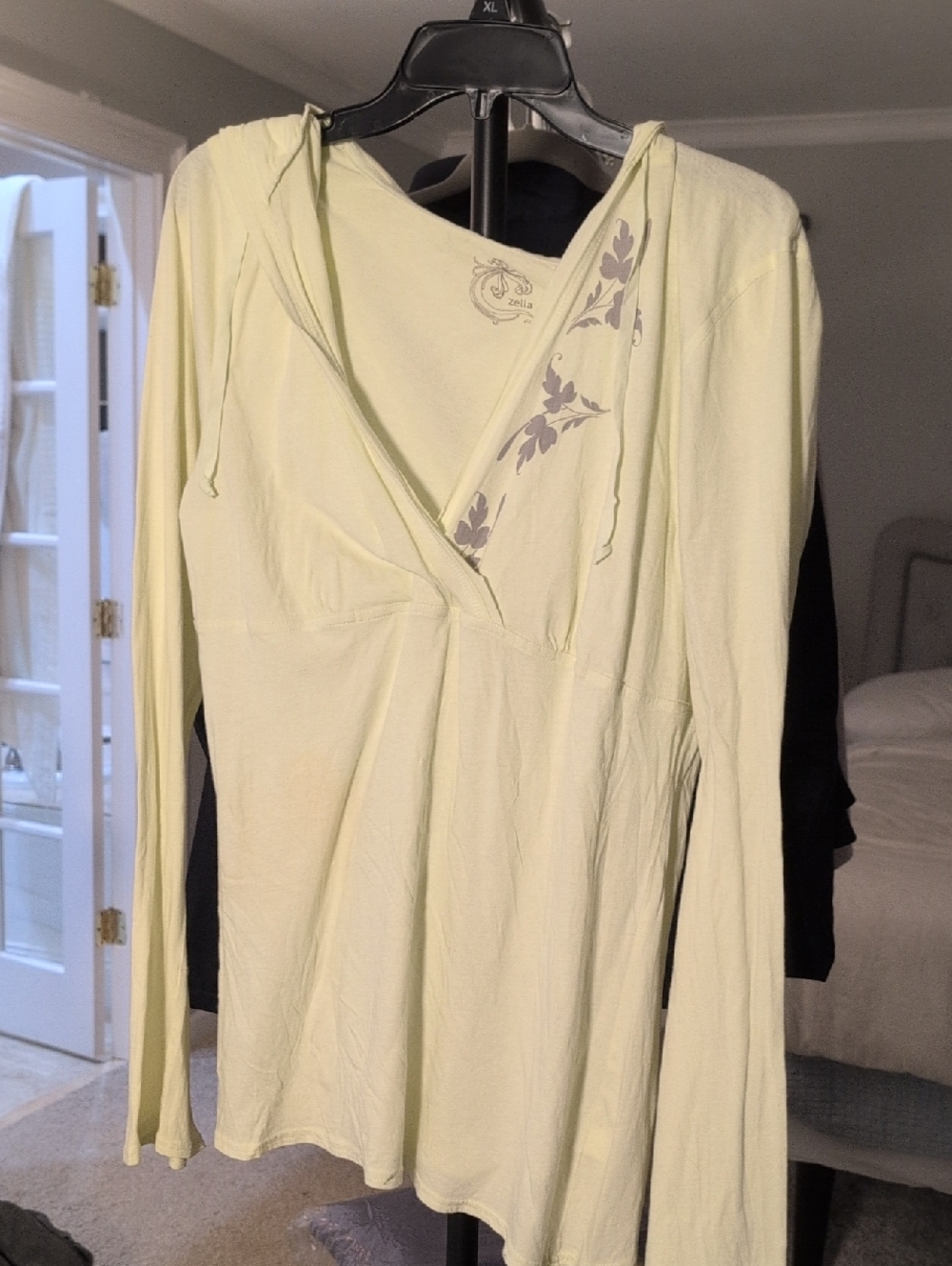Zella Pale Green Long-Sleeve Hooded Tee with Floral Accent